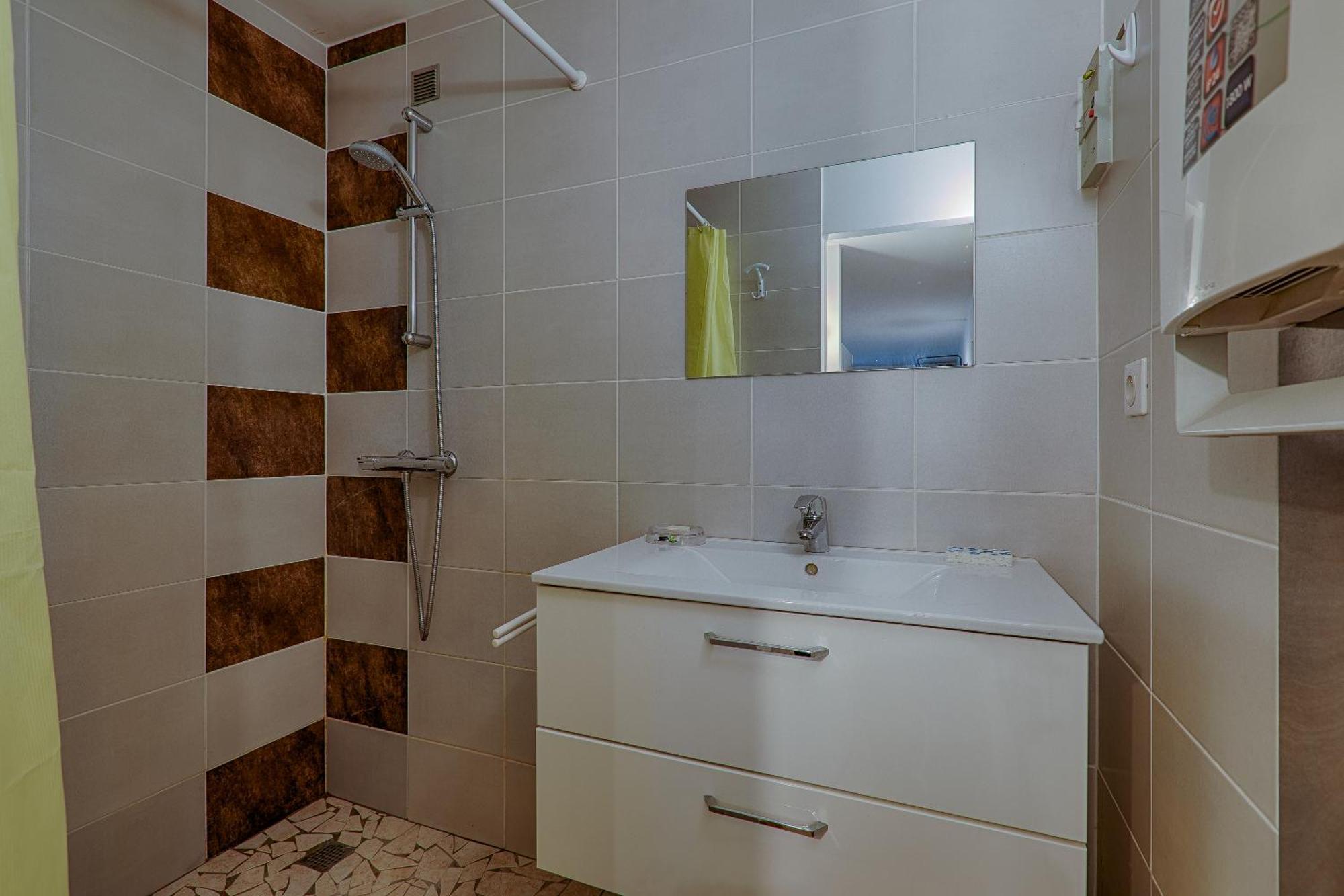 Au Epiceah, Logement A La Campagne 발랑스 외부 사진